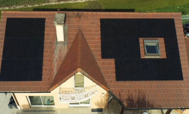 Installation de panneaux photovoltaïques, Valserhône, AXE OHM